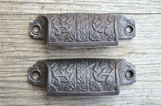 Pair Eastlake Cast Iron Drawer Pull Furniture Handle Cabinet Chest Draw Al17