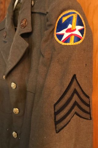 WONDERFUL WW2 ARMY JACKET WITH PATCHES BUTTONS 2