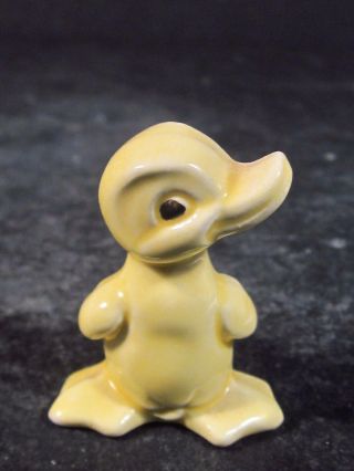 Goebel Small Yellow Duck 1 3/4 " Tmk 6