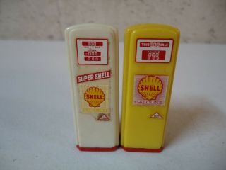 Shell Plastic Gas Pump Salt And Pepper Shakers Wheatfield Indiana