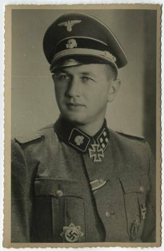 German Wwii Photo: Elite Troops Officer With Knight 