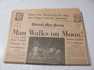 Detroit Press July 21,  1969 Man Walk On The Moon