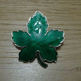 Meka Reklamegaver Denmark Sterling Silver Green Enamel Maple Leaf Brooch Danish