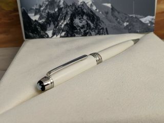 Montblanc Meisterstuck Solitaire Tribute To The Mont Blanc Midsize Ballpoint Pen