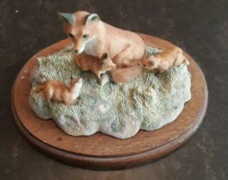 Vintage Border Fine Arts " Fox & Cubs " Figurine - Rw1,  1988,  Ornament,  Base