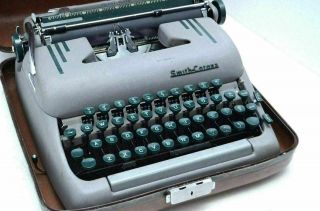 Vintage 1950s Smith Corona Silent 5 Series Portable Typewriter Case Gray