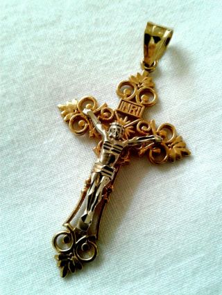 Vintage 14k Gold Crucifix Cross Pendant 5.  48 Grams
