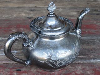 Antique Van Berch Silver Plate Co.  - Rochester,  Ny Quadruple Plate Teapot - Tea Pot