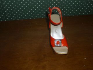 2002 - Raine - Just The Right Shoe Stepping Out - Night Fever - Box/