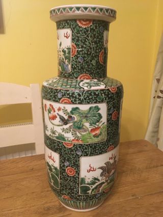 Fine Quality Chinese Porcelain Famille Verte Vase (no Damage)