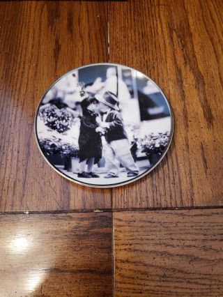1996 Kim Anderson 6.  5 " Enesco Collector Plate,  A Rose For A Kiss,  How Can I Miss