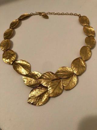 Vintage Trifari Gold Leaves Statement Necklace Leave Cluster Center
