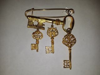 Couture Kenneth Jay Lane Safety Pin With Skeleton Keys Vintage 1980 