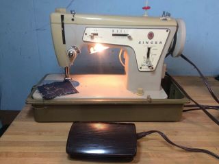 Vtg Singer Sewing Machine Model 237 Fashion Mate Case Heavy Duty Great