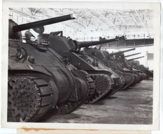 Ww2 Fisher Body M4 Sherman Tanks Detroit Michigan 8x10 News Photo