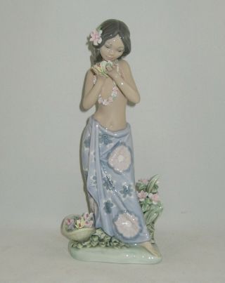 Lladro Asian Figurine 1480 " Aroma Of The Islands " No Box