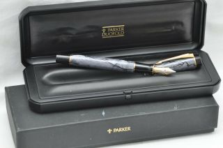 Lovely Rare Parker Duofold International Fountain Pen – Grey Pearl - Nr