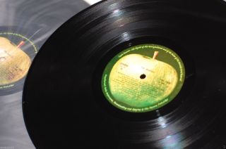 THE BEATLES WHITE ALBUM 1968 2 LP 12 ' HONG KONG APPLE VINYL LP 2