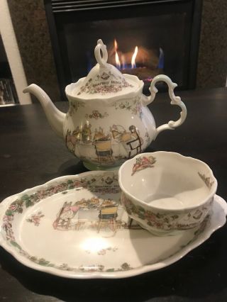 Royal Doulton Brambly Hedge Teapot Sugar Bowl And Tea Platter