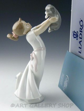 Lladro Figurine The Best Of Friends Girl With Puppy Dog 8032 Retired