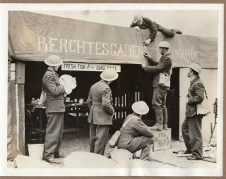 1939 London Barrage Balloon Units Canteen Berchtesgaden News Photo