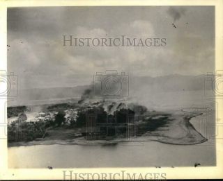 1945 Press Photo Smoke & Flames Rise From Olongapo In The Philippine Islands