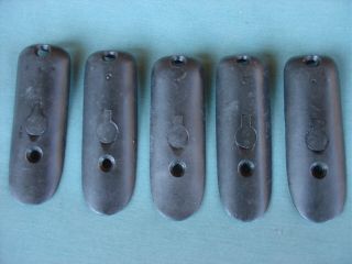One Wwii Carcano M38 91/38 Buttplate With 2 Screws