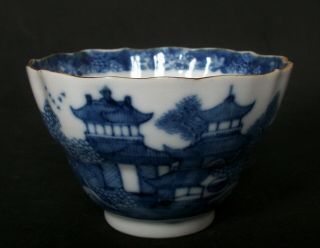 Perfect Chinese 18th C Qianlong Blue And White Pagoda Porcelain Tea Bowl Cup 1