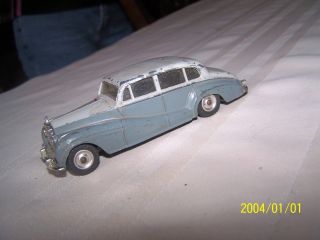 Vintage 1960s Dinky Toys 1/43 Scale 1956 Rolls Royce Silver Wraith 150