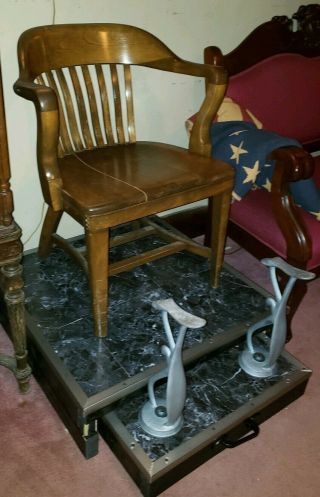 Shoe Shine Stand And Chair Great For Barber Shop Man Cave
