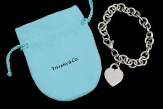 Vintage Return To Tiffany & Co.  Heart Tag Charm Bracelet 7.  5” Pre - Owned