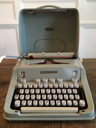 1968 Vintage Hermes 3000 Typewriter W Case Very Good Vintage Cond