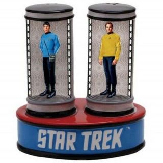 Classic Star Trek Kirk And Spock In Transporter Salt And Pepper Shakers Set