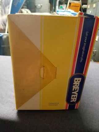 1993 BREYER No.  385 BLACK ANGUS BULL w/ Window Box NIDB 3