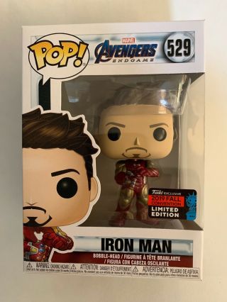 Funko Pop Marvel: Iron Man With Infinity Gauntlet 2019 Shared W/ Pop Protector