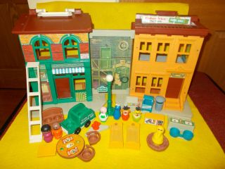 Vintage Fisher Price Little People Set 938 Play Family Sesame Street 1975 - 1978