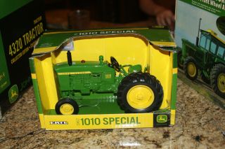 John Deere Ertl 1/16 Tractor 1962 1010 Special Nib