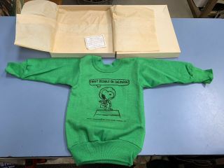 Vtg Nos 1969 Snoopy First Beagle On The Moon Kid’s Norwich Sweat Shirt