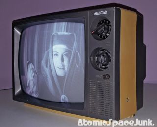 Kec Multitech Canada Vintage Television Black & White Tv Set Retro 1980s