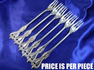 Towle Old Colonial Sterling Silver Cocktail Fork - T