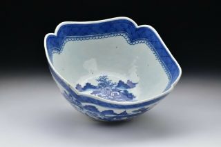 Chinese Export Canton Blue And White Porcelain Deep Serving Bowl 19th Century