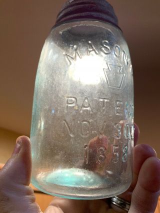 Vintage Masons Keystone Patent November 30,  1858 Glas Pint Jar - Patent To Far Lft