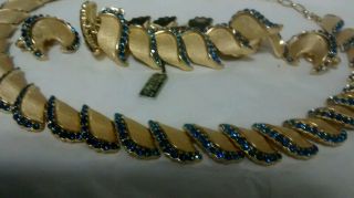 Vintage Trifari Necklace Bracelet Earring Set With Tag
