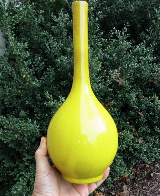 FINE 19TH C.  CHINESE YELLOW MONOCHROME VASE,  IMPERIAL, 3