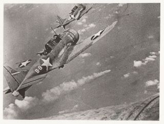 Douglas Dauntless Sbd - 3 Dive Bombers Battle Of Midway - 1942