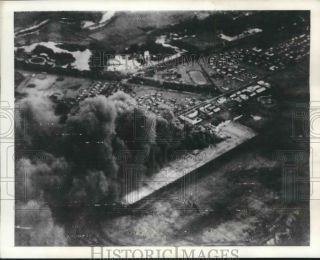 1942 Press Photo Aerial View Of Burning Buildings In Iloilo,  Philippines