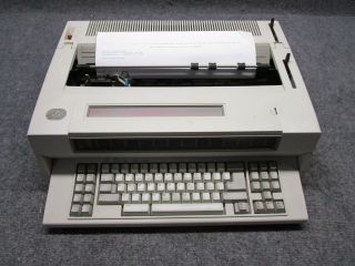 Vintage Ibm/lexmark Wheelwriter 30 Series Ii Type 6787 Typewriter