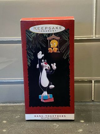 1995 Hallmark Keepsake Ornaments - Sylvester & Tweety Looney Tunes Hang - Together