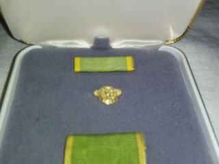 WW2 US Women ' s Army Corps Service Medal With Ribbon Bar 2
