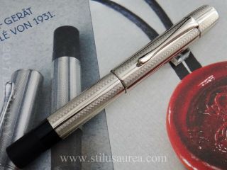 PELIKAN ORIGINALS OF THEIR TIME WHITE GOLD LIMITED EDITION PEN 0662/1931 M PF 2